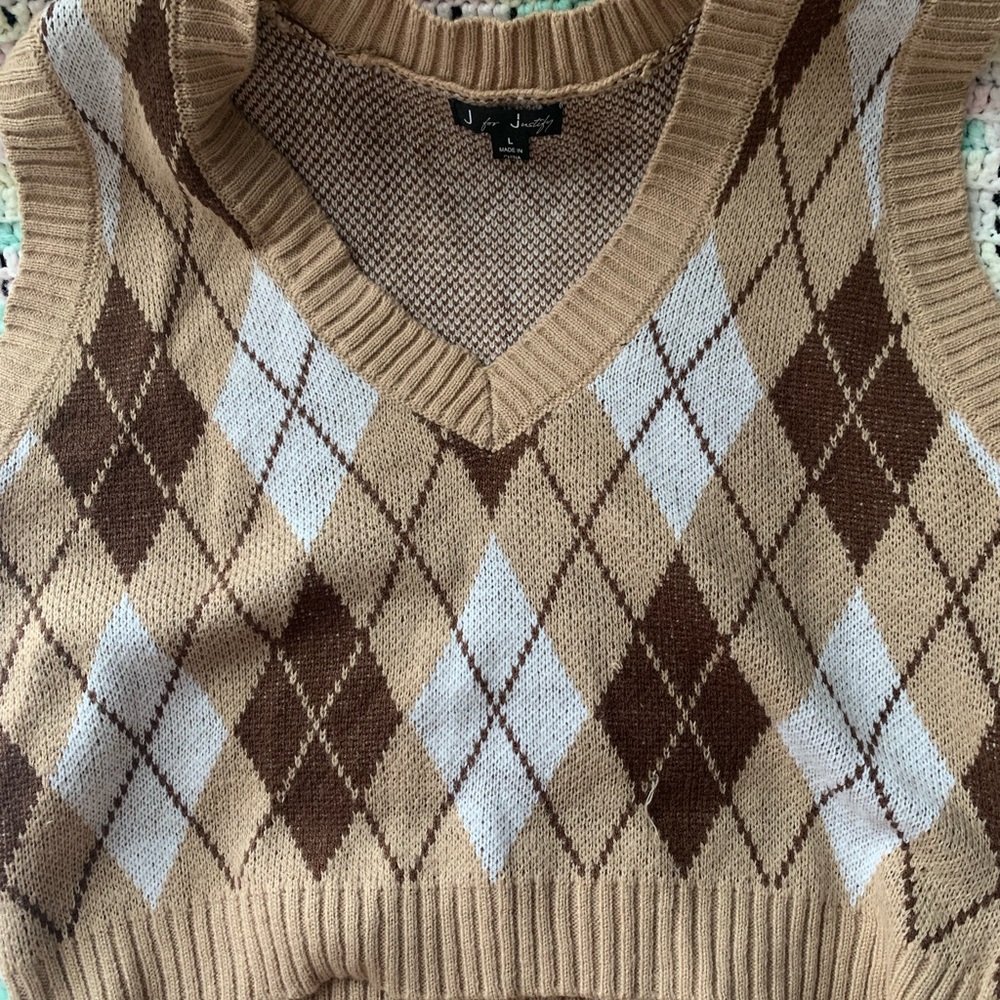 Argyle Knit Sweater Vest - Tan and Brown